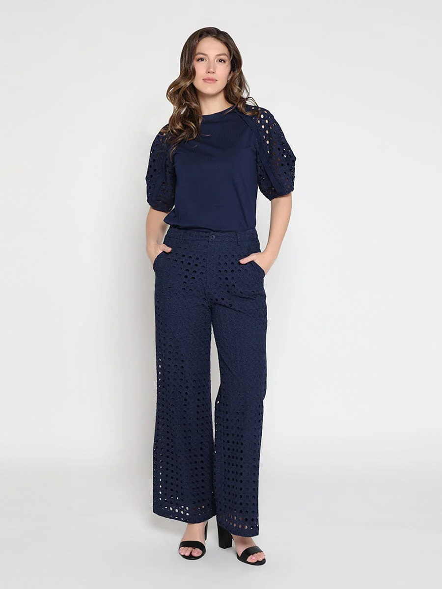 Eyelet sleeve and solid body crew neck top - Image 6