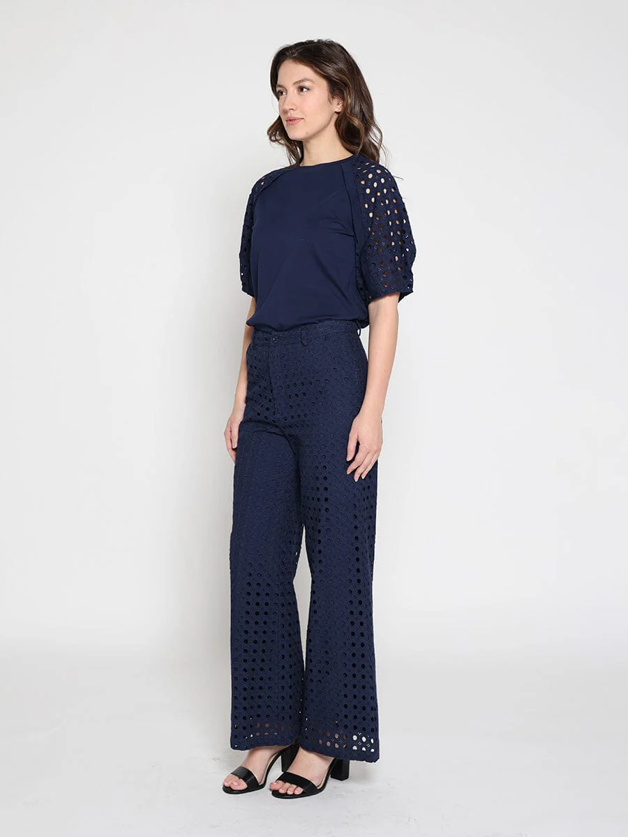 Eyelet sleeve and solid body crew neck top - Image 7