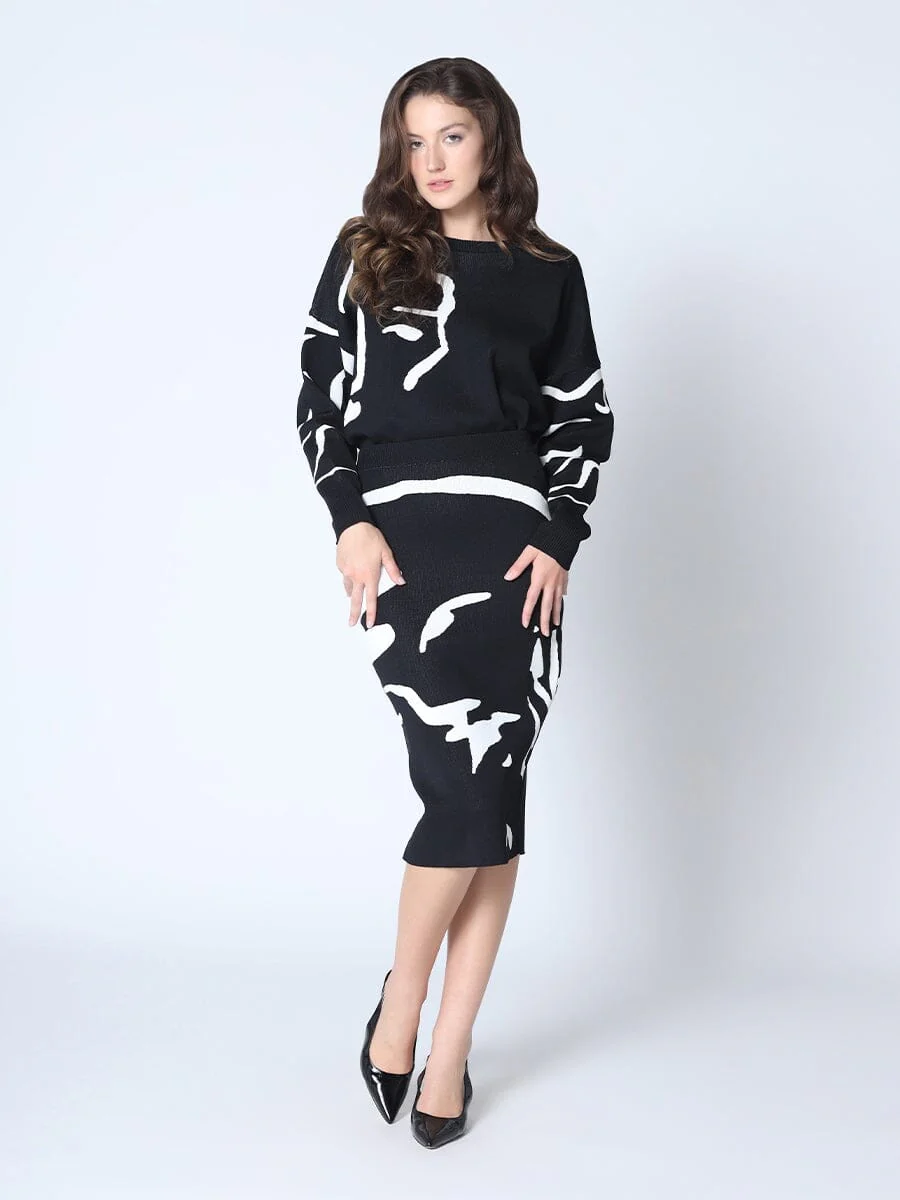 Face-Line Printing Bodycon Knit Skirt w/Back Slit - Image 2