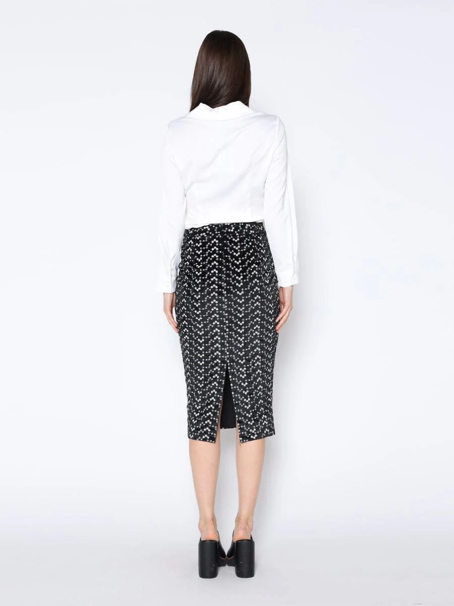 Flower Embroidered Midi Bodycon Pencil Skirt - Image 7