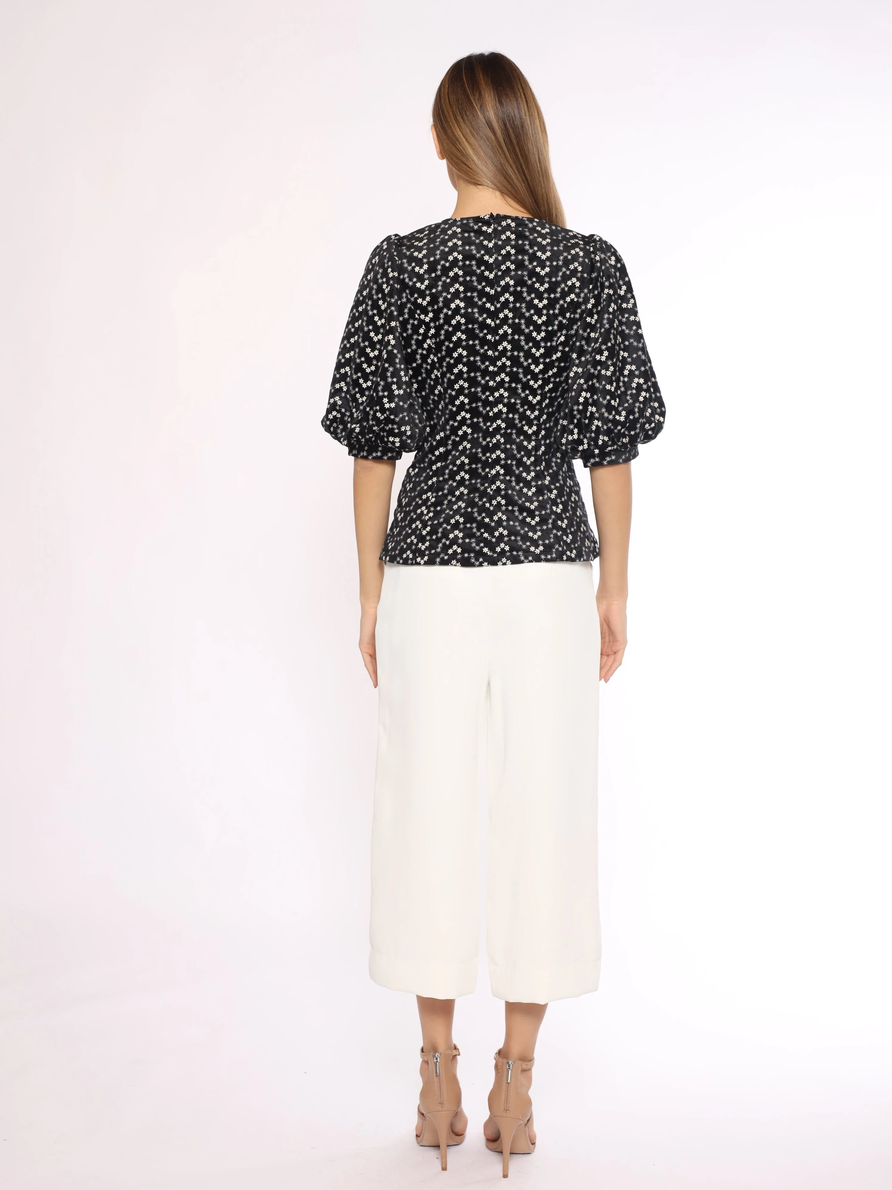 Flower Embroidered Puff Sleeve Peplum Style Blouse - Image 12