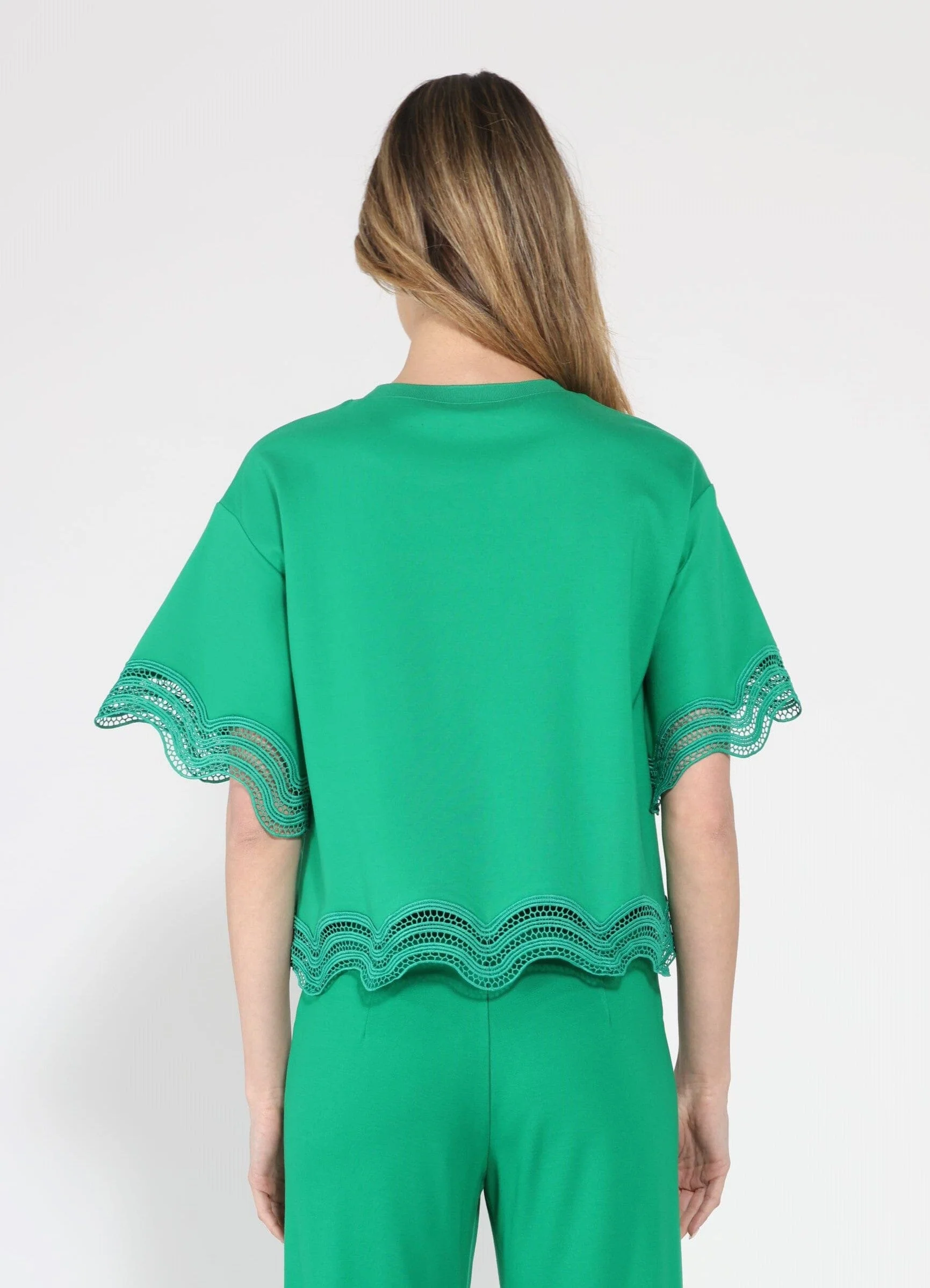 Lace Wavy Hem Short Sleeve T-Shirt - Image 4