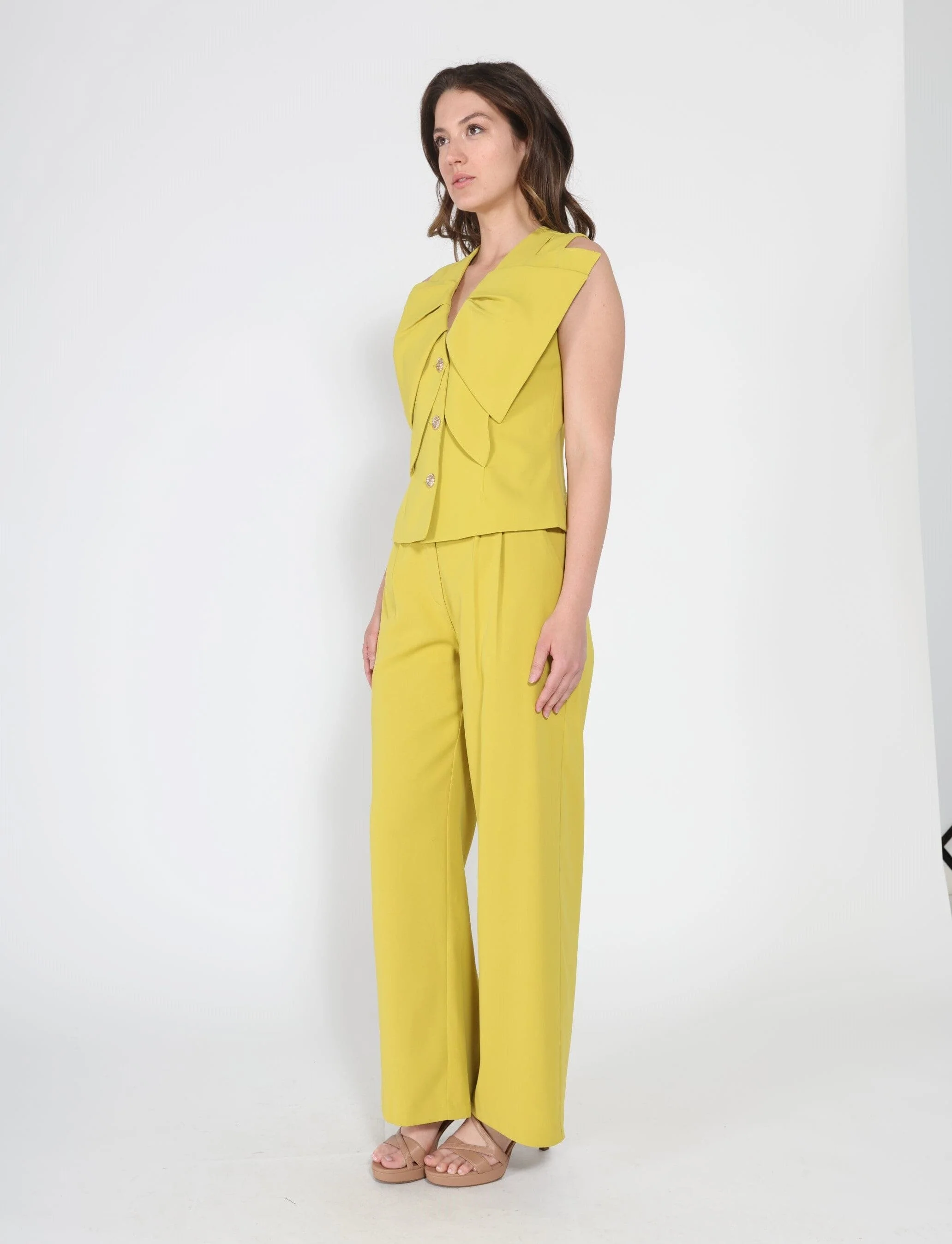 Ruffle Front Button Down Sleeveless Jacket - Image 7