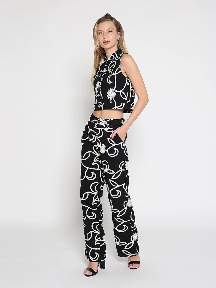 Sleeveless embroidered button down vest - Image 2